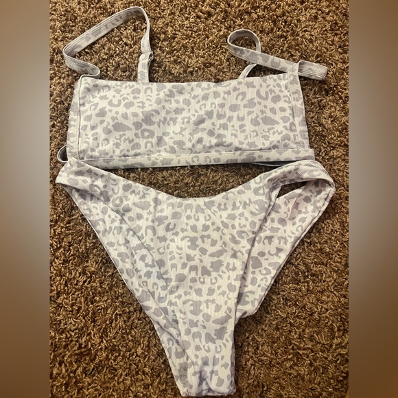 Bikini Lot - Picture 10 of 16